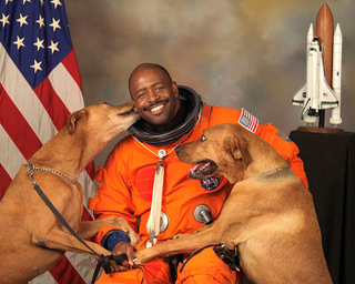 Illustration for article titled This Is An Official Portrait Of AstronautĀ Leland D. MelvinĀ